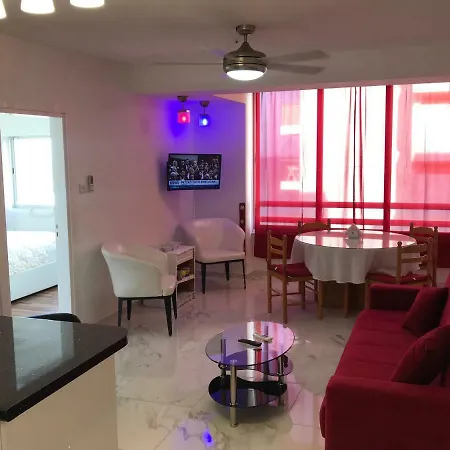 Blue Lagoon One Bedroom Apartmán